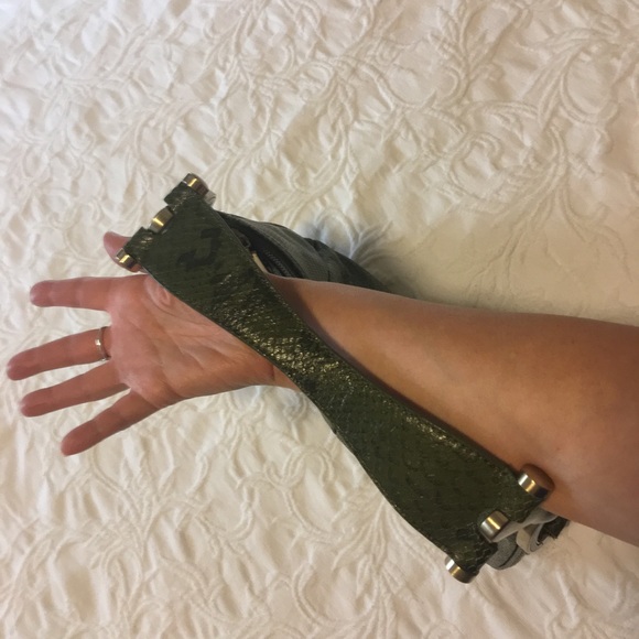 💄Super cool leather hobo in green python - Picture 4 of 8